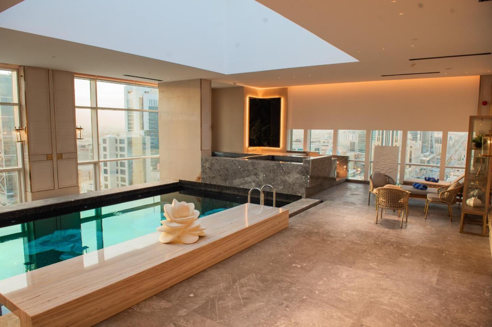 Narcissus The Royal Hotel Riadh Exterior foto The Sky Bar
