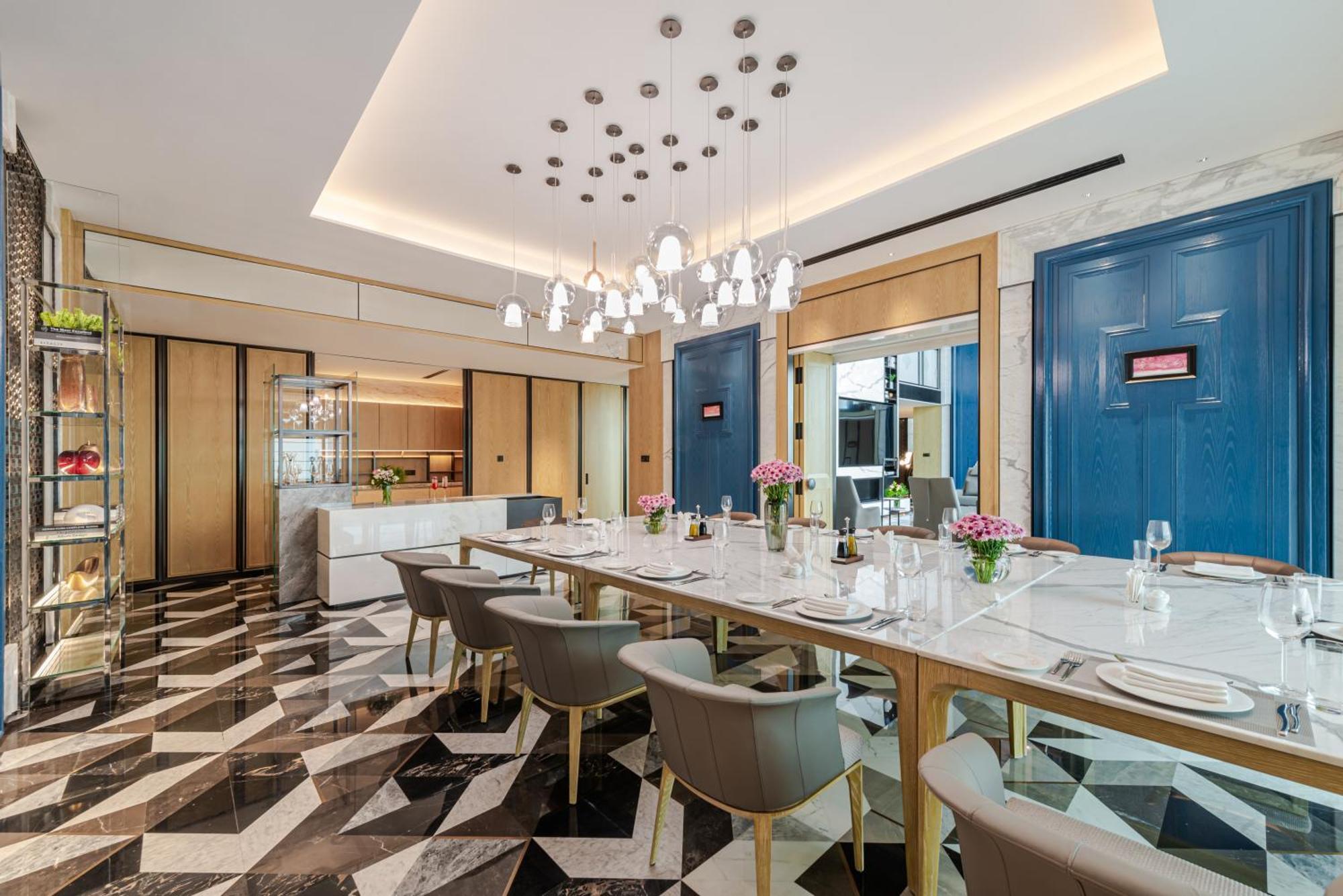 Narcissus The Royal Hotel Riadh Exterior foto The Club at Hong Kong International Airport