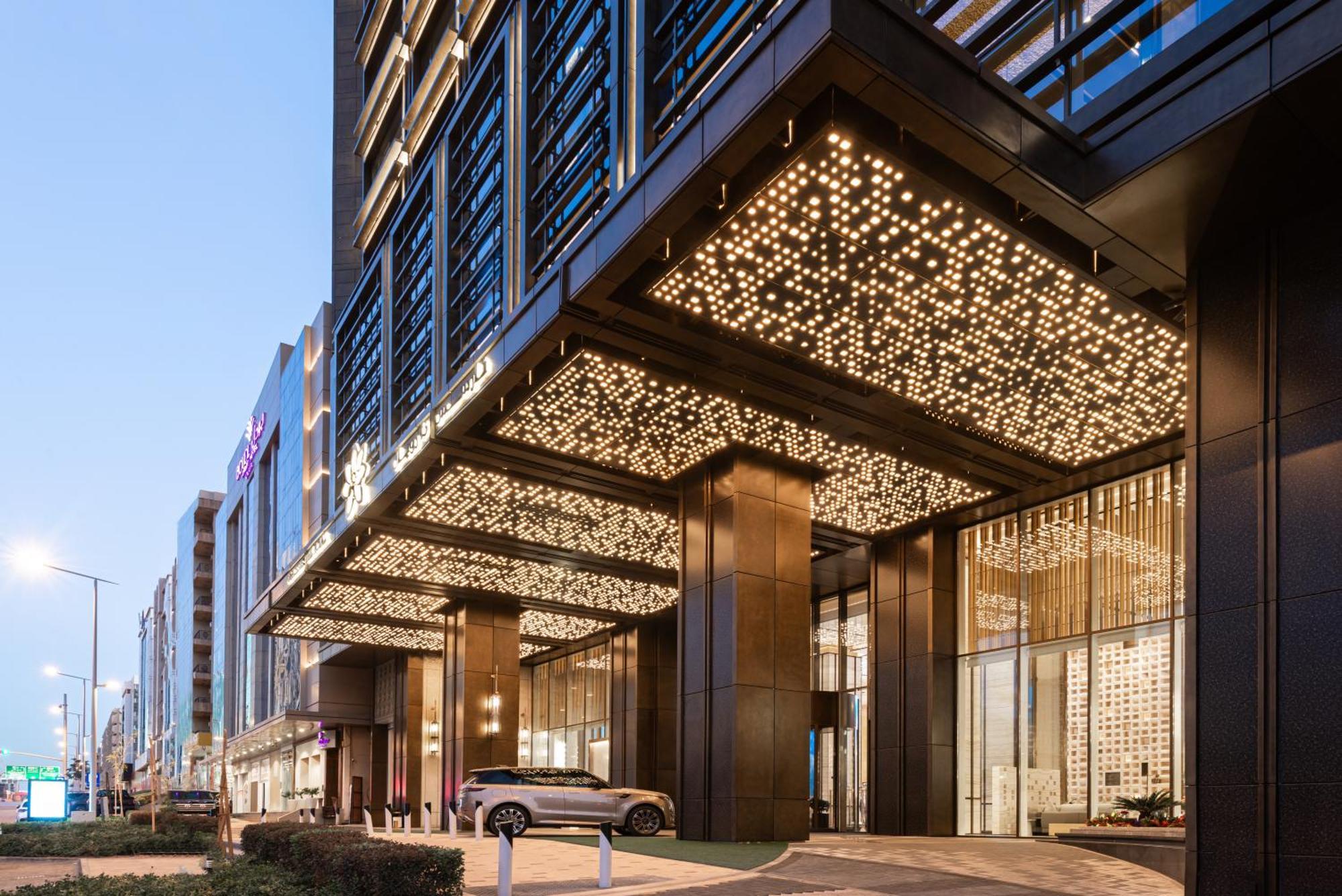 Narcissus The Royal Hotel Riadh Exterior foto The entrance of the hotel